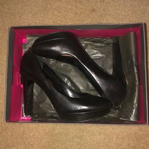 Vince Camuto’s black heels